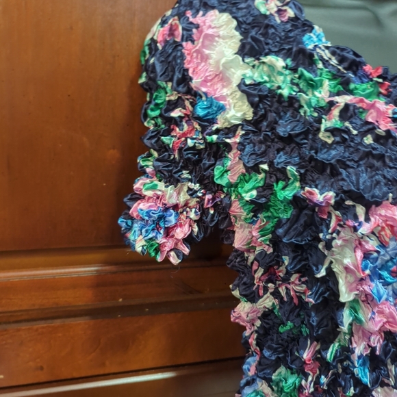 Crinkle Popcorn Shirt by FC Woman's One Size Fits Most  Fashion Blouse Shirt MC - Picture 5 of 14